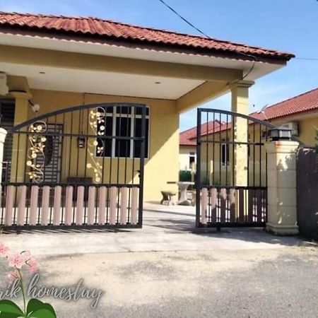 Anggerik Homestay Dungun Kampong Sura Tengah 외부 사진