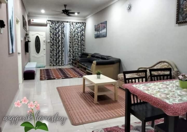 Anggerik Homestay Dungun Kampong Sura Tengah 외부 사진