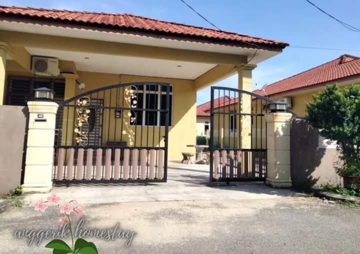 Anggerik Homestay Dungun Kampong Sura Tengah 외부 사진